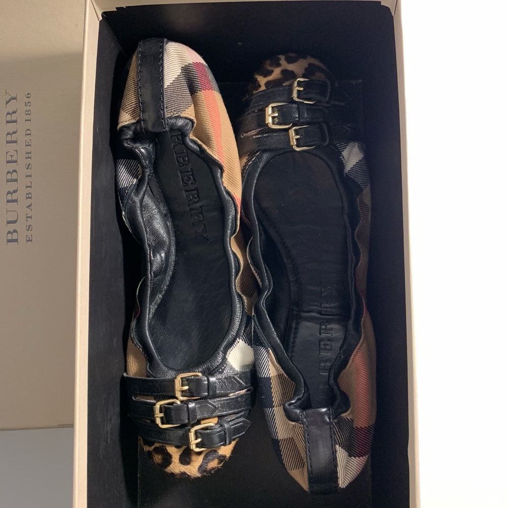 Burberry flats